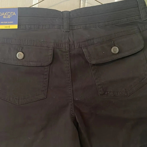 Dakota Blue Women's Short Mid Rise Pocket Flaps with Button Black - Picture 6 of 10